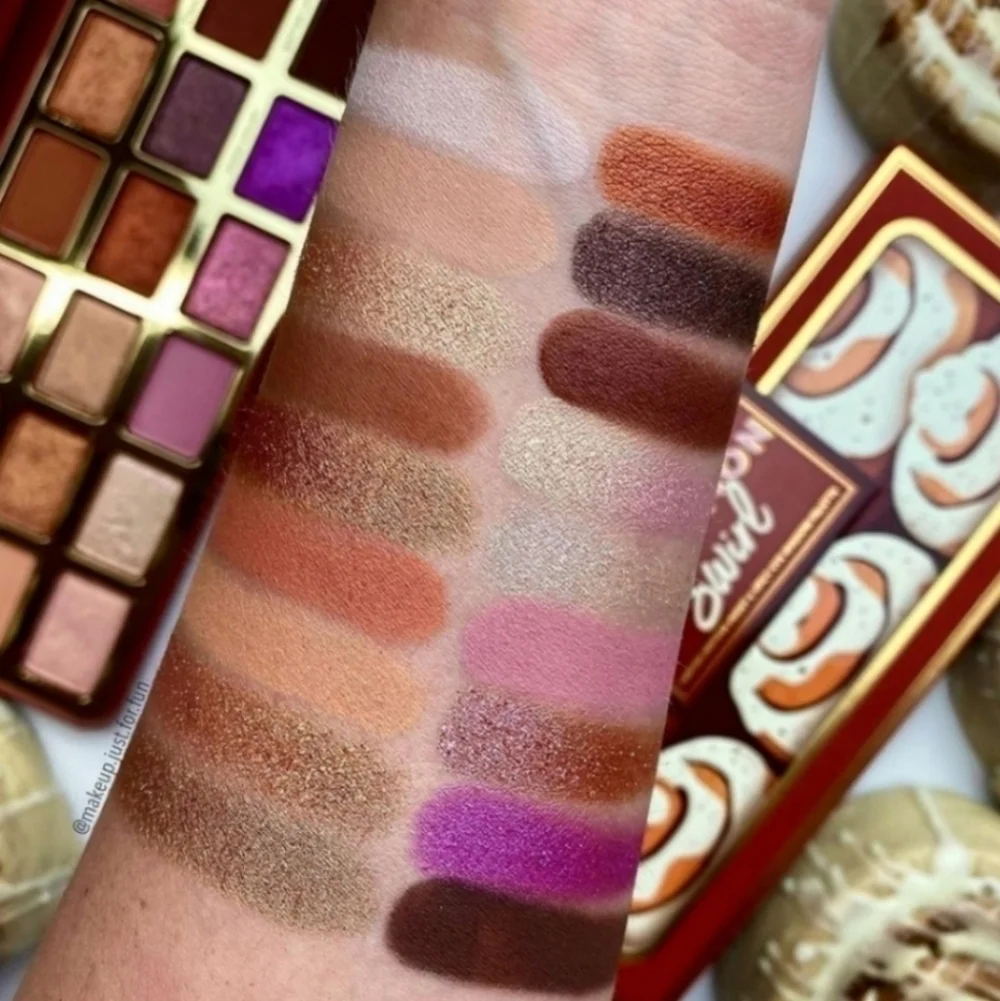 Too Faced Cinnamon Swirl Eyeshadow Palette